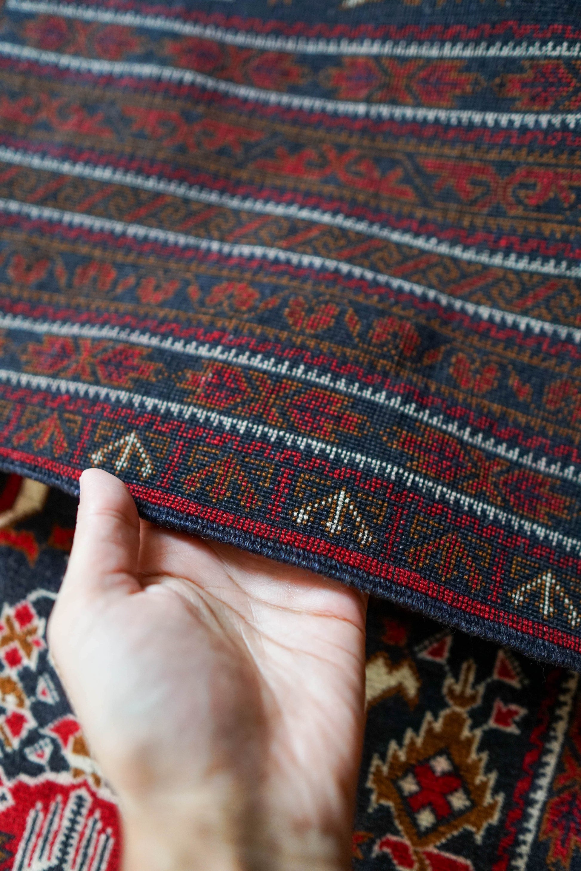  アフガニスタン手織り絨毯 ビルジククオリティ 292×89cm