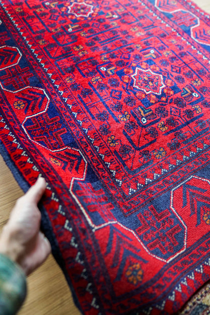  135×81cm アフガニスタン手織り絨毯 カールモハメディ