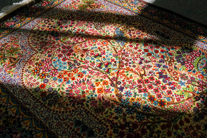 90×61cm　【ペルシャ絨毯　クム産　ナーリイ房　シルク 100%　】 Decorworks