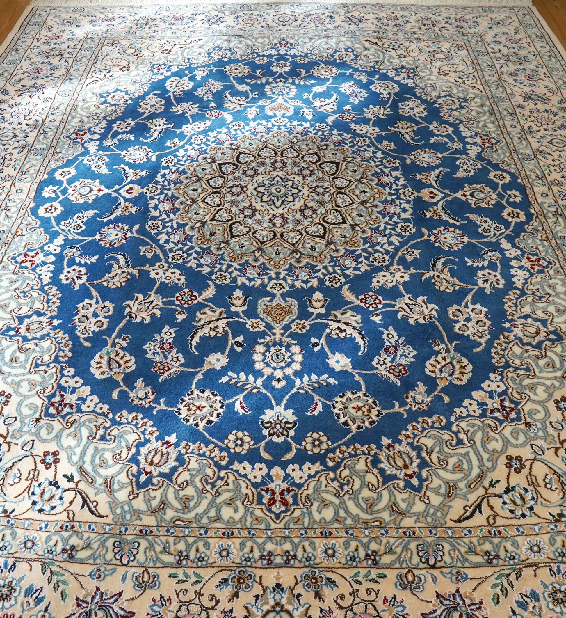  ペルシャ絨毯 ナイン産 250×204cm　