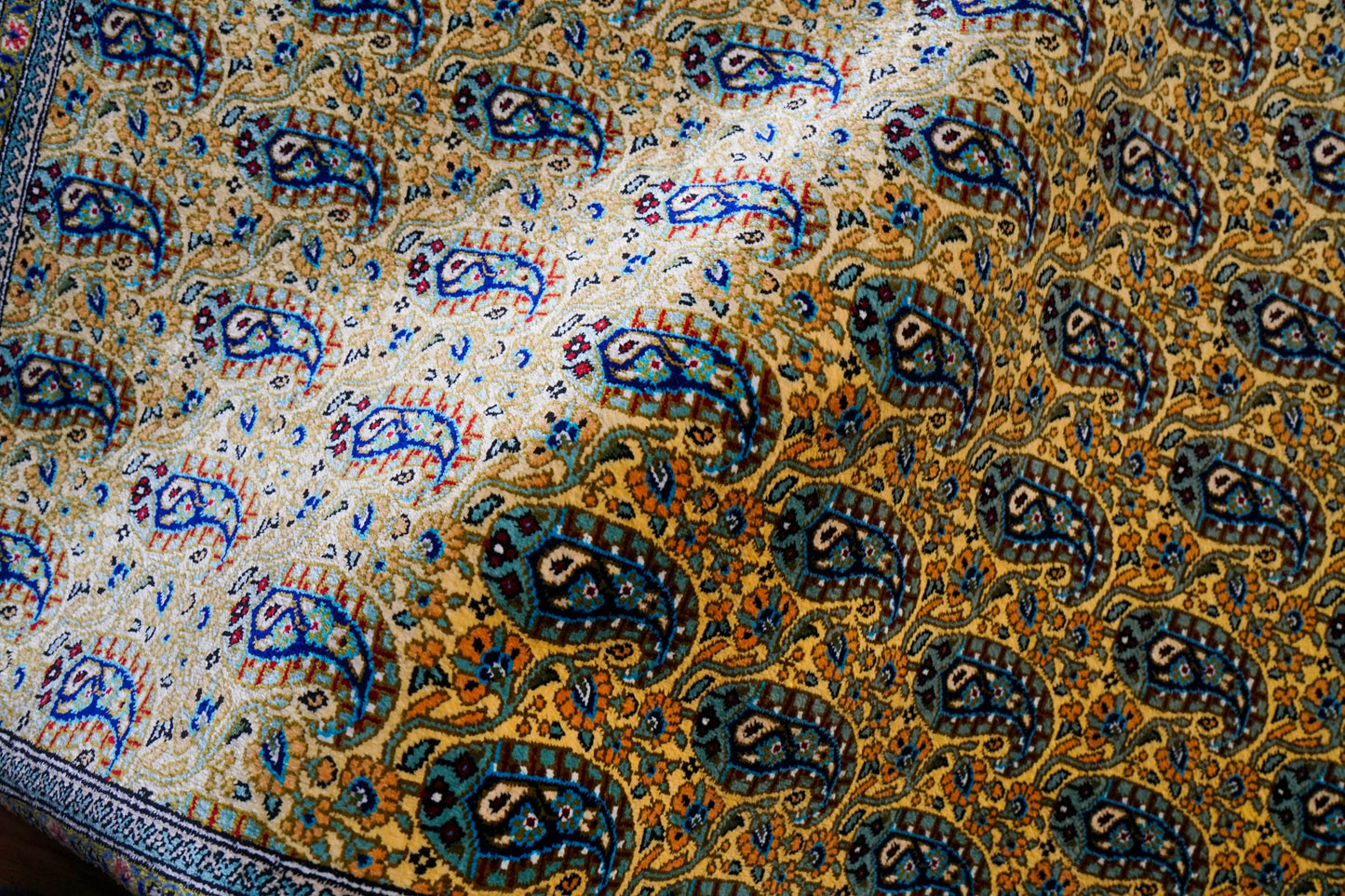  ペルシャ絨毯 クム産 100％シルク 手織り 90×56cm