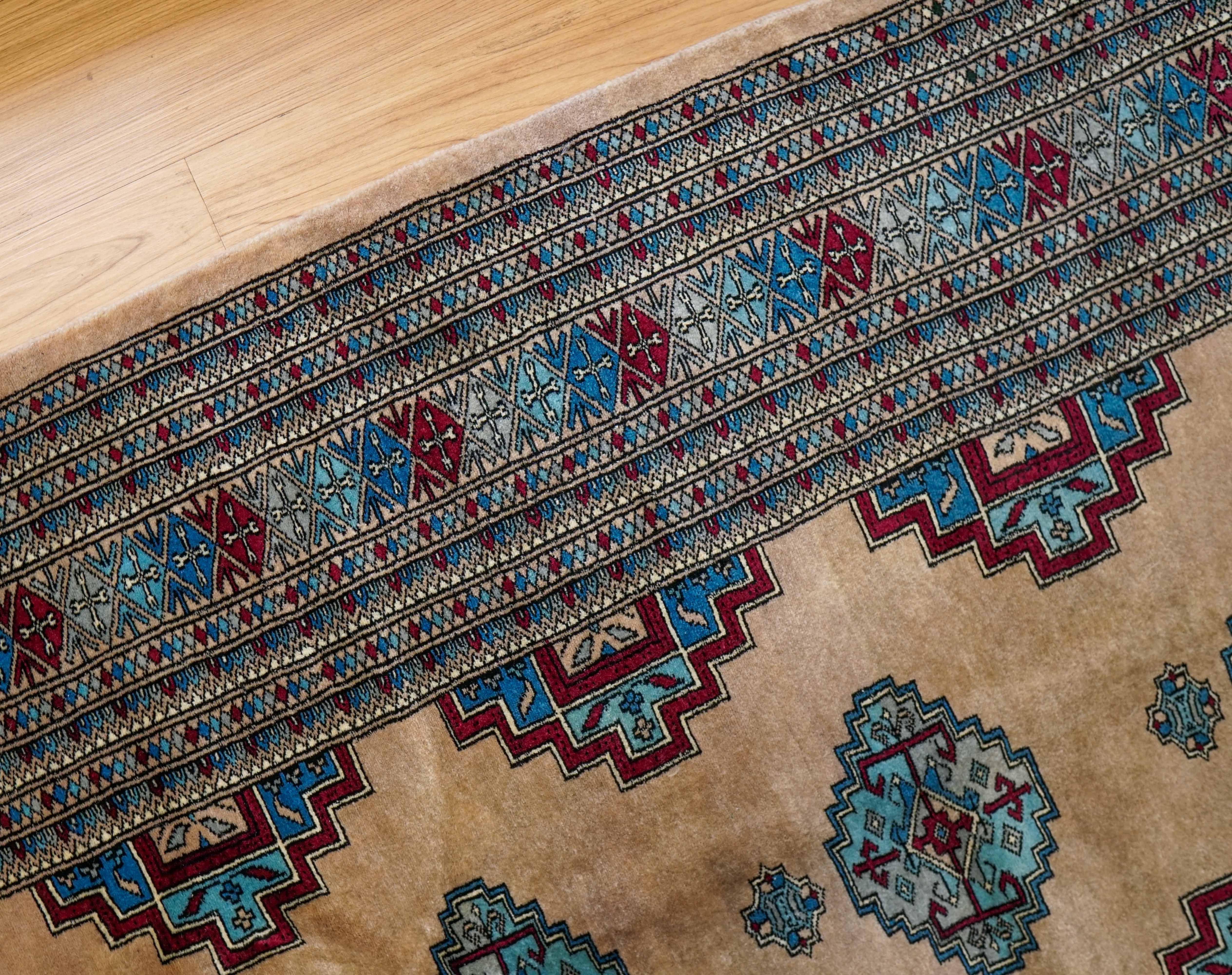 パキスタン手織り絨毯 246×160cm Fine Quality 11/22 – Decorworks