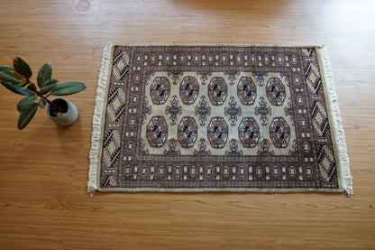  112×77cm トルクメン ボハララグ 手織り絨毯 パキスタン絨毯