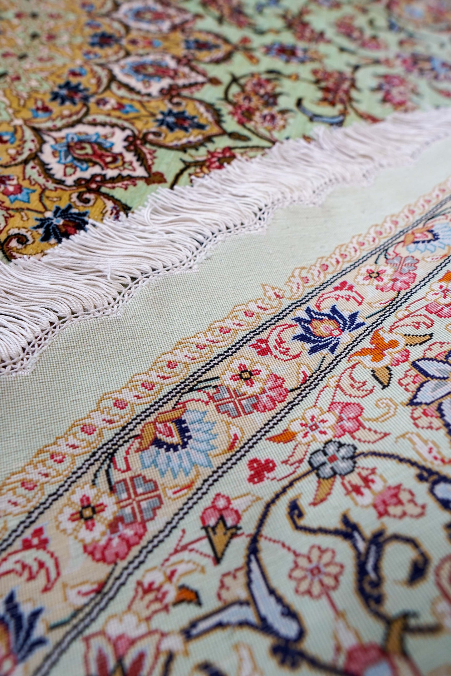 手織りペルシャ絨毯 カシャーン産 ファッラ工房 シルク100% 丸 200×200cm