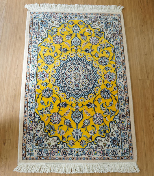 手織りペルシャ絨毯 ナイン産 120×80cm　