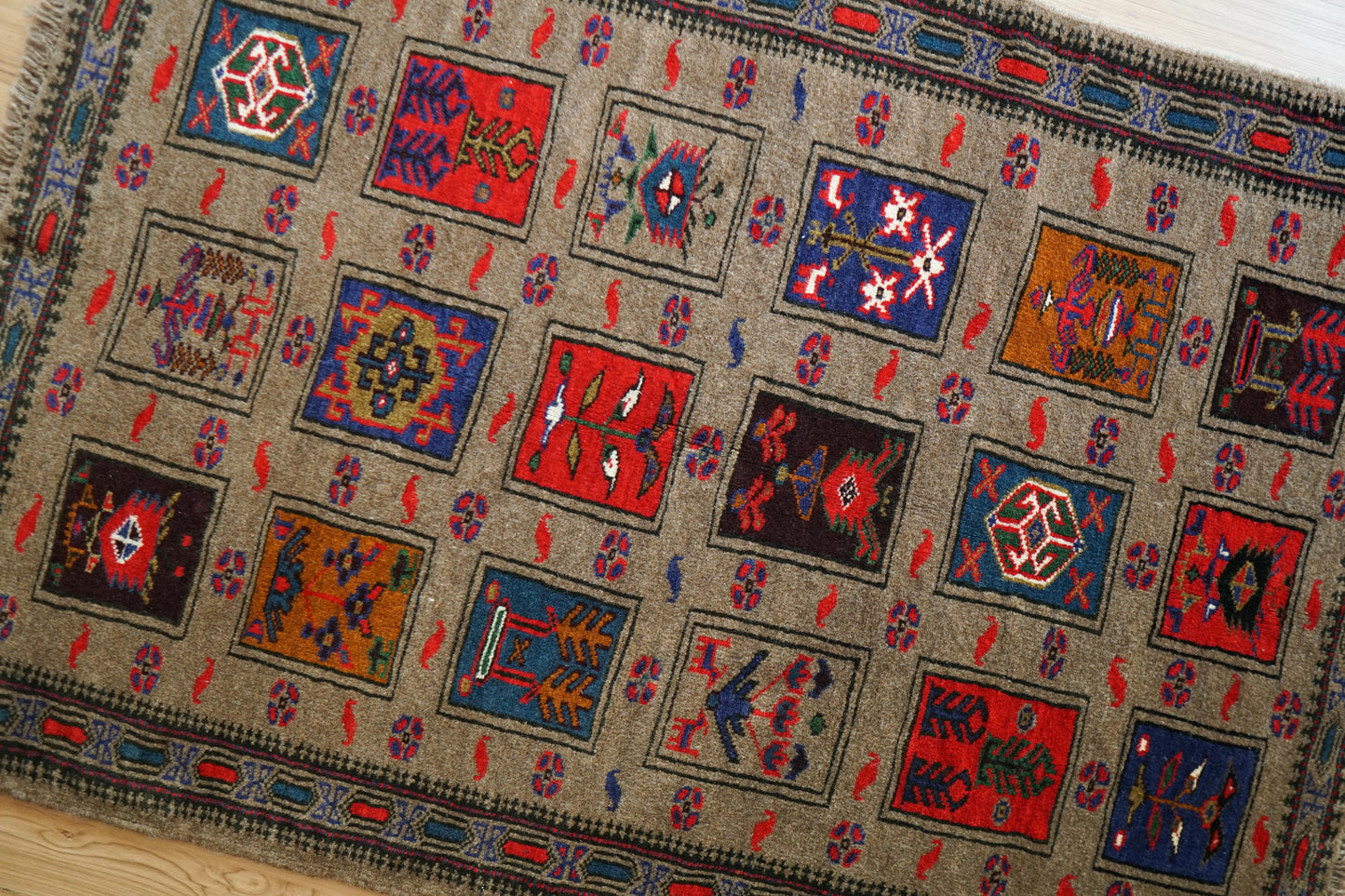  132×94cm バルーチ絨毯 ヴィンテージ トライバルラグ ペルシャ絨毯