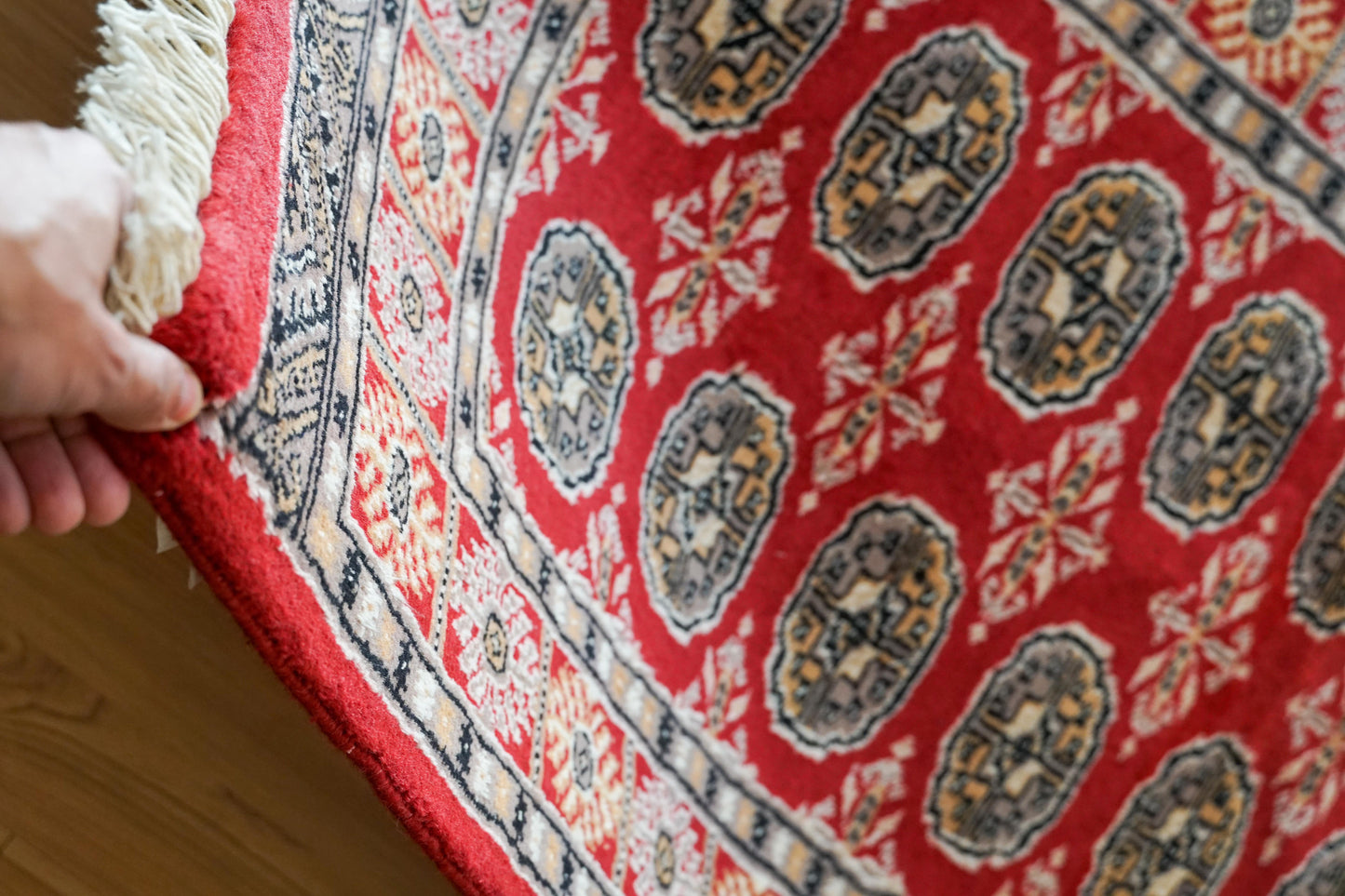  パキスタン手織り絨毯 トルクメンボハラ トライバルラグ 130×80cm