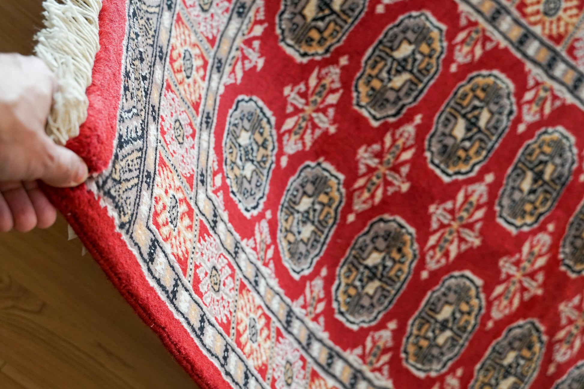  パキスタン手織り絨毯 トルクメンボハラ トライバルラグ 130×80cm