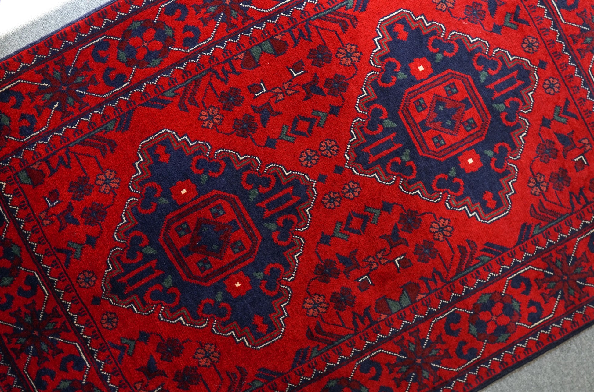 121×83cm アフガニスタン手織り絨毯 カールモハメディ - Decorworks