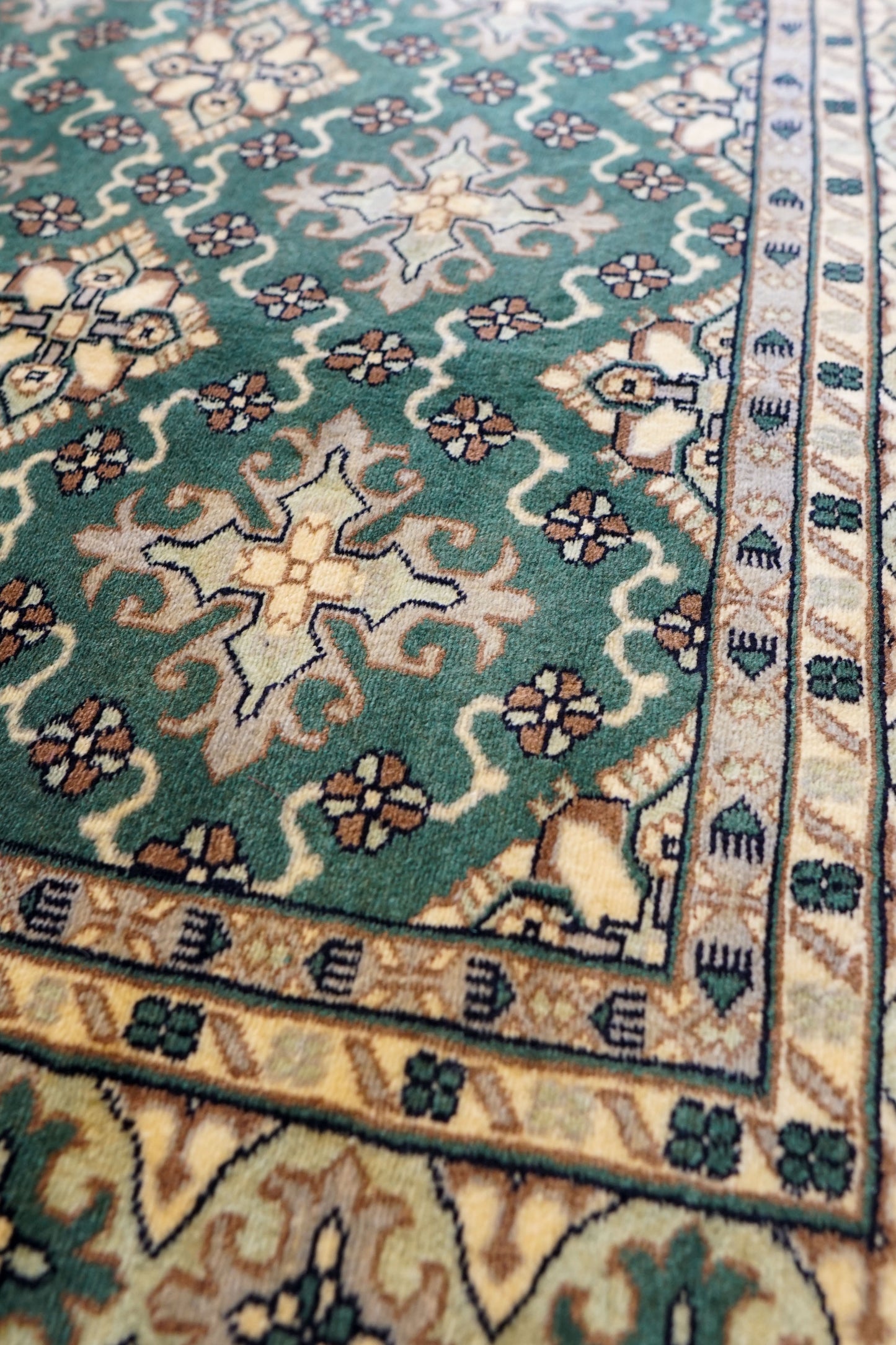 パキスタン手織り絨毯 270×154cm｜ニュージーランドウール使用 高密度グリーン