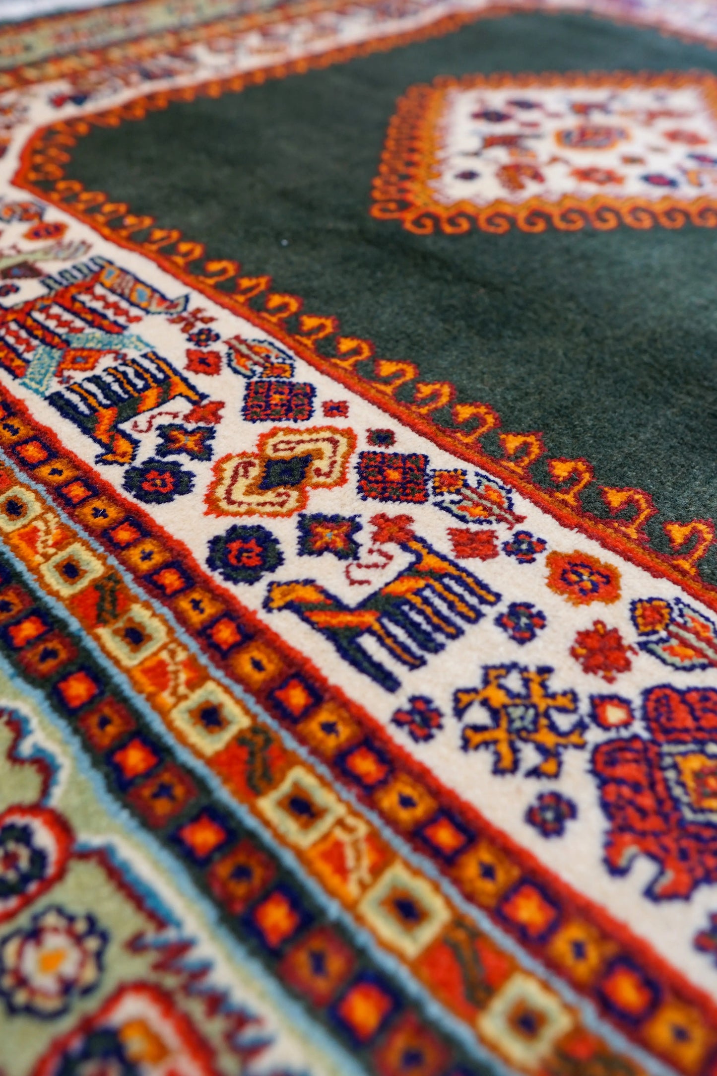 200×146cm  ペルシャ ガシュガイ 手織り絨毯 Decorworks