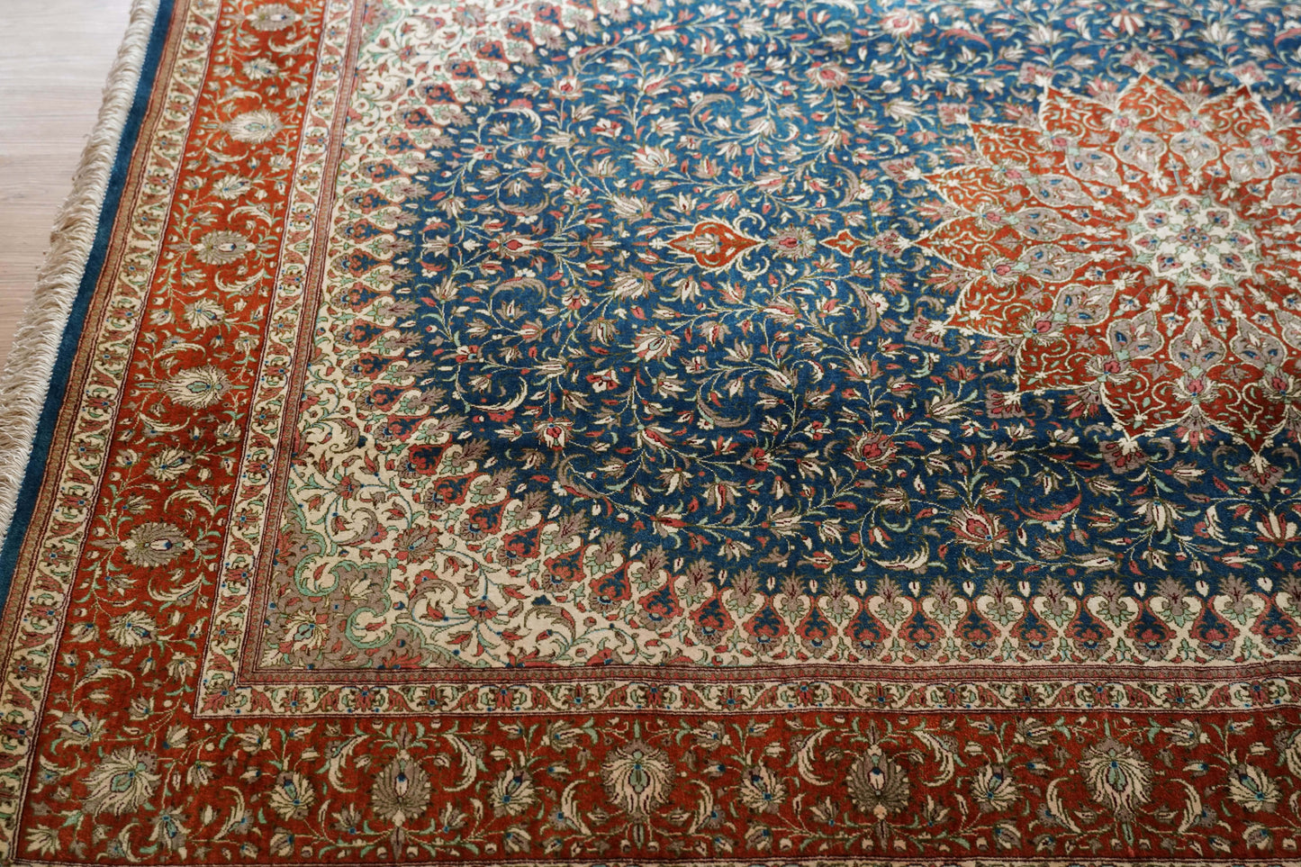 Collection 197×135cm ペルシャ手織り絨毯 クム産 ヌーリ工房 シルク100% 証明書付