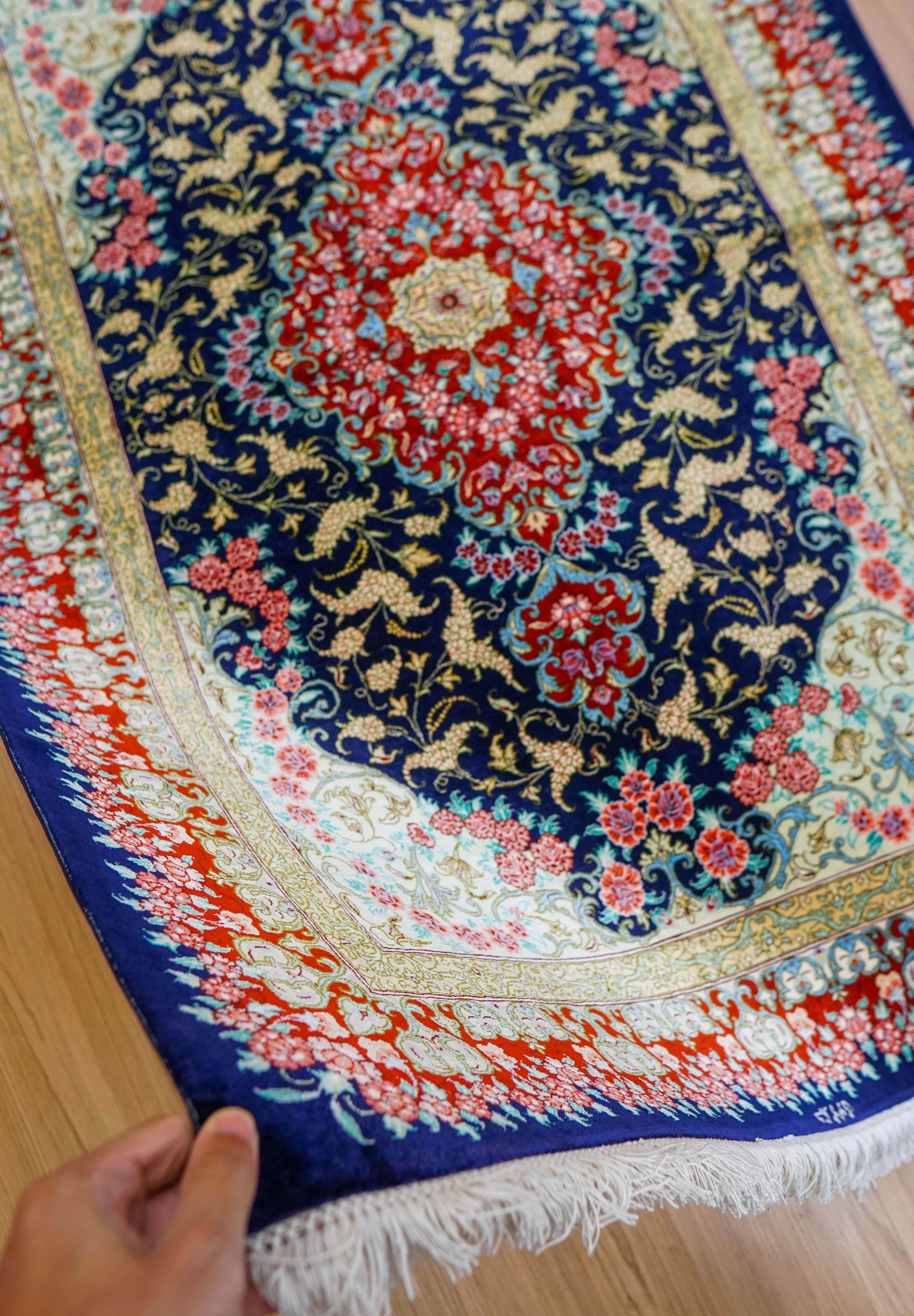 ペルシャ絨毯、イラン、クムシルク絨毯/サイズ: 100x150cm. ir2v。 ペルシャ絨毯、イラン、クムシルク絨毯/サイズ: 100x150cm. ir2v