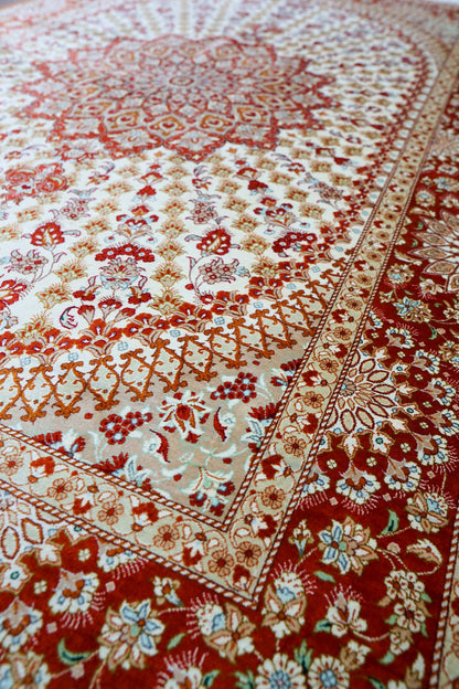  ペルシャ手織り絨毯 クム産 シルク100％ 193×130cm｜クム ワファィ工 房