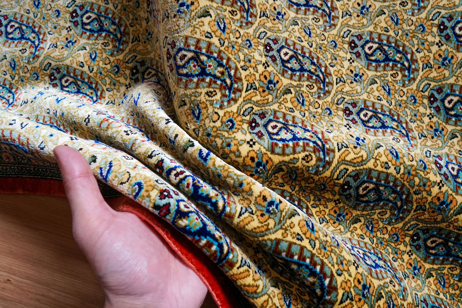  ペルシャ絨毯 クム産 100％シルク 手織り 90×56cm