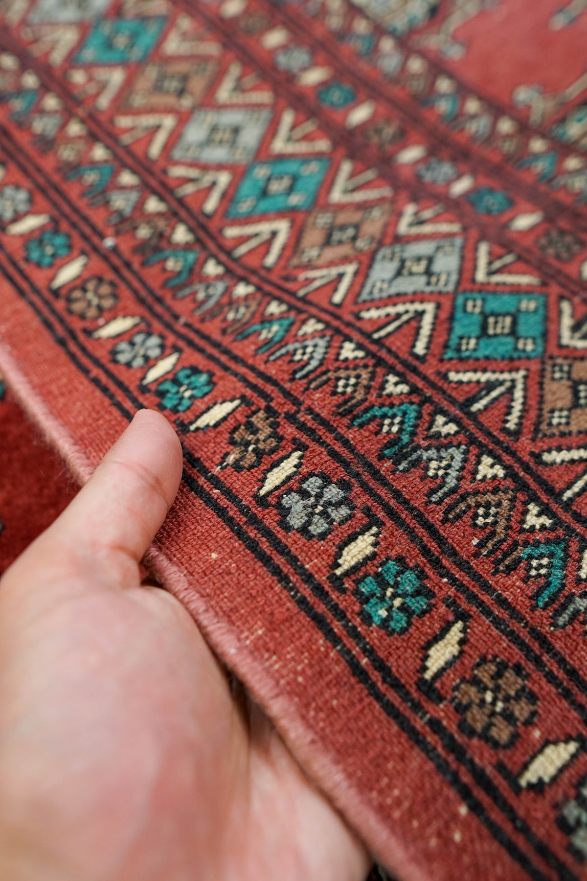  200×126cm パキスタン手織り絨毯