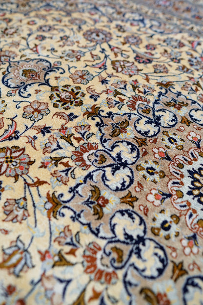 手織りペルシャ絨毯 クム産 ヌーリ工房｜花柄メダリオン 手織りラグ 199×129cm