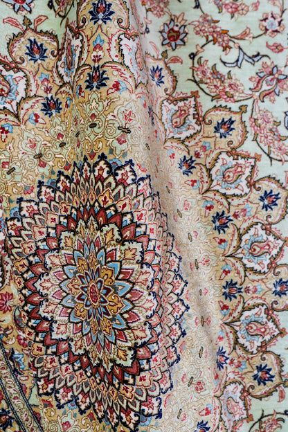 手織りペルシャ絨毯 カシャーン産 ファッラ工房 シルク100% 丸 200×200cm