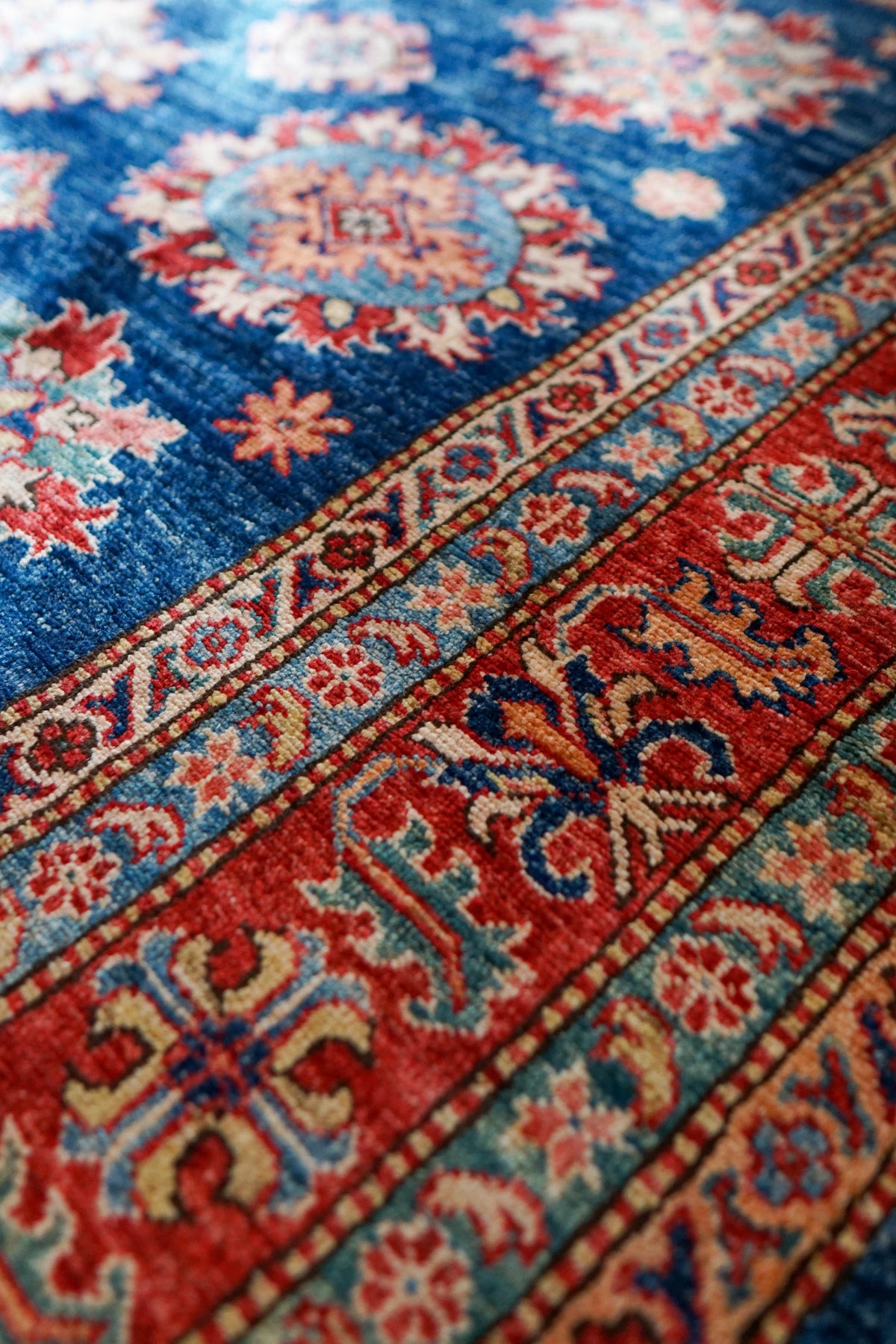  アフガニスタン・ガズニ産 手織り絨毯 249×167cm カザックデザイン