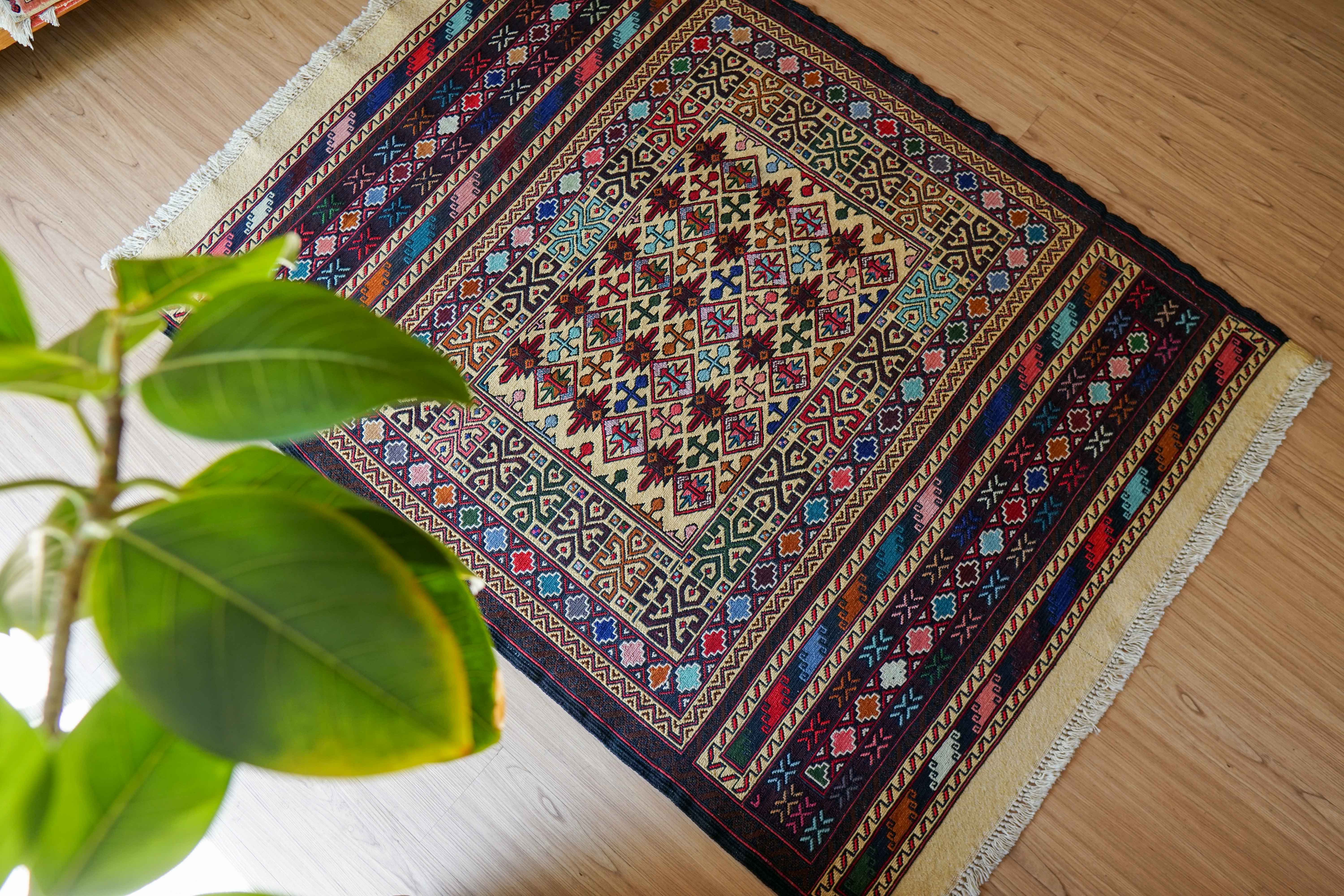 ペルシャ手織りシルジャンキリム トライバルラグ 146×105cm - Decorworks