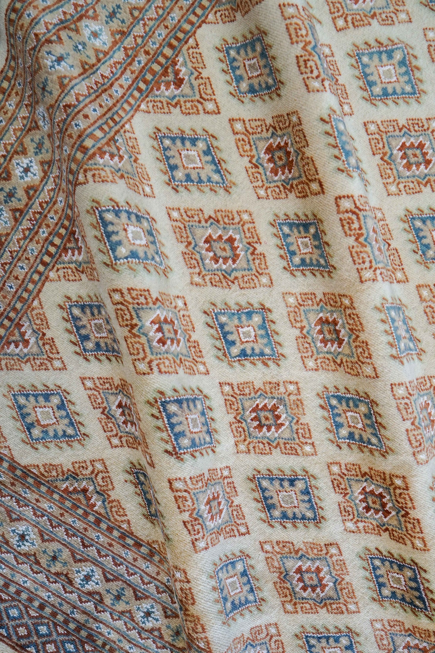 手織りパキスタン絨毯 184×128cm｜9/16クオリティ・ベージュ×ブルー