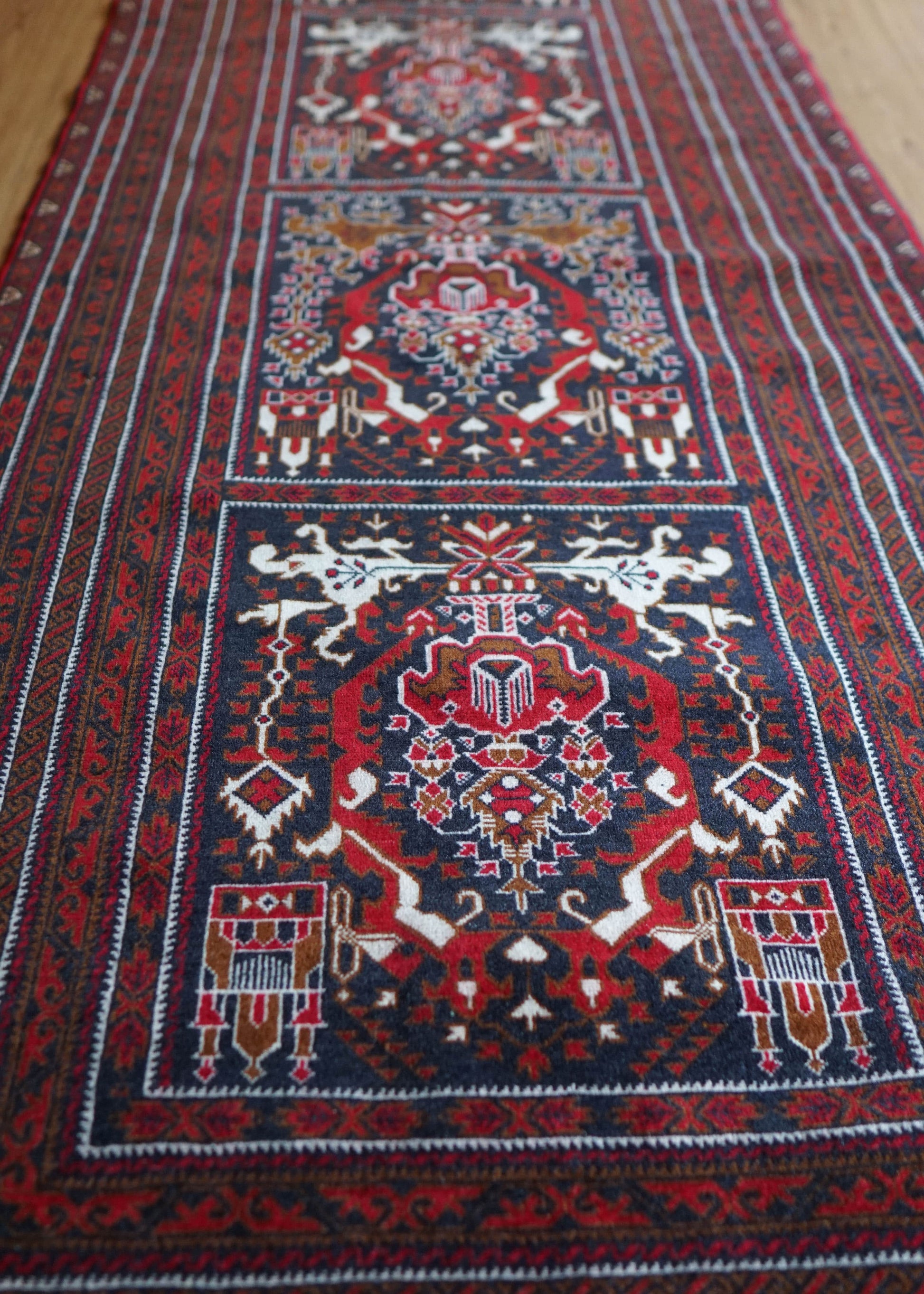  アフガニスタン手織り絨毯 ビルジククオリティ 292×89cm