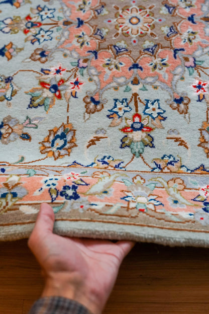 Collection ペルシャ絨毯 カシャーン産 130×85cm ｜ ウールとシルクが織りなす柔らかな光と伝統の花文様