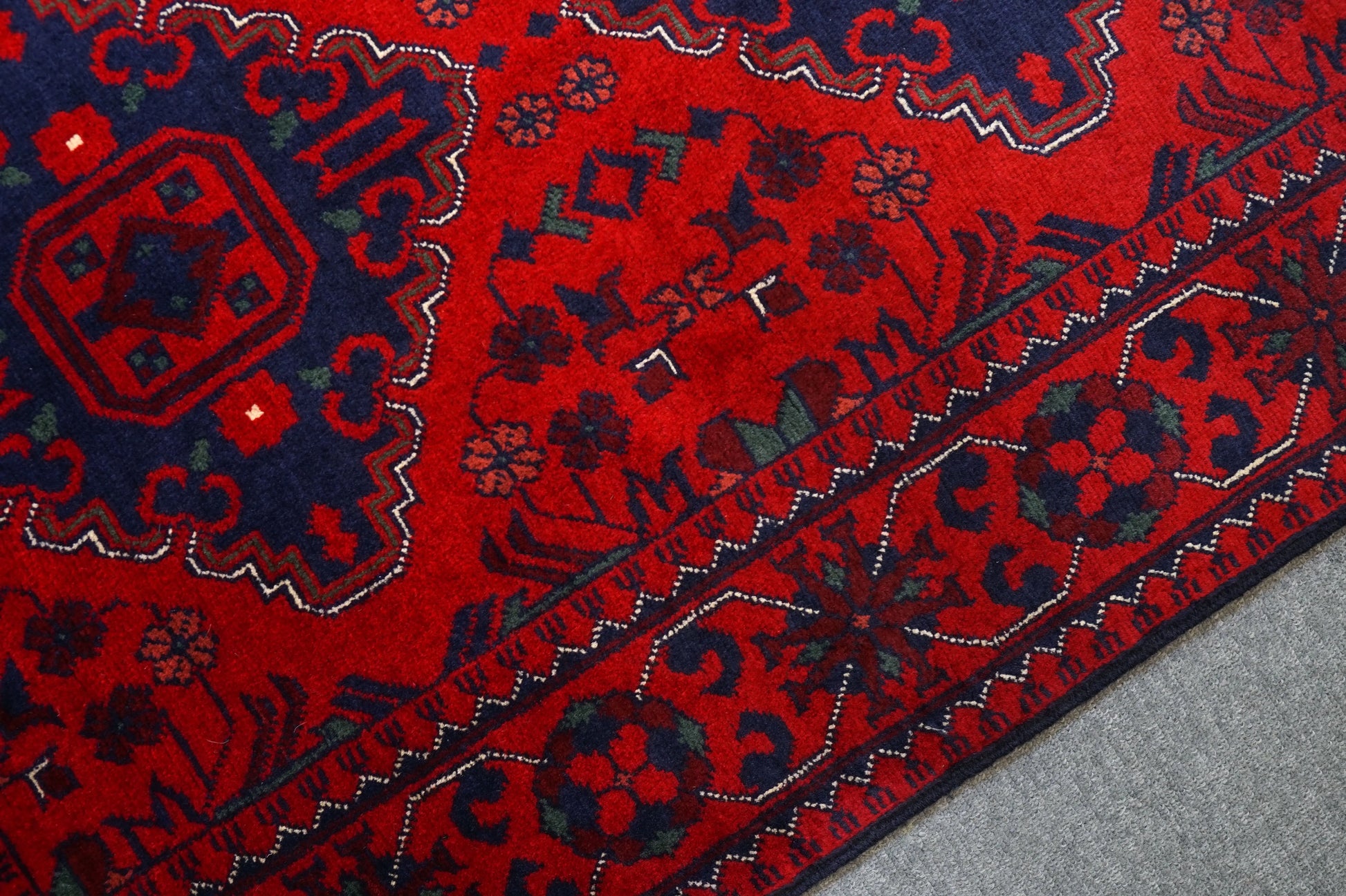 121×83cm アフガニスタン手織り絨毯 カールモハメディ - Decorworks