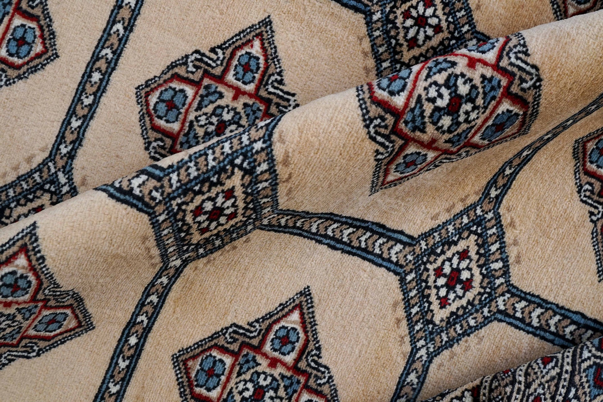  パキスタン手織り絨毯 ジャルダールデザイン ウールラグ 233×196cm