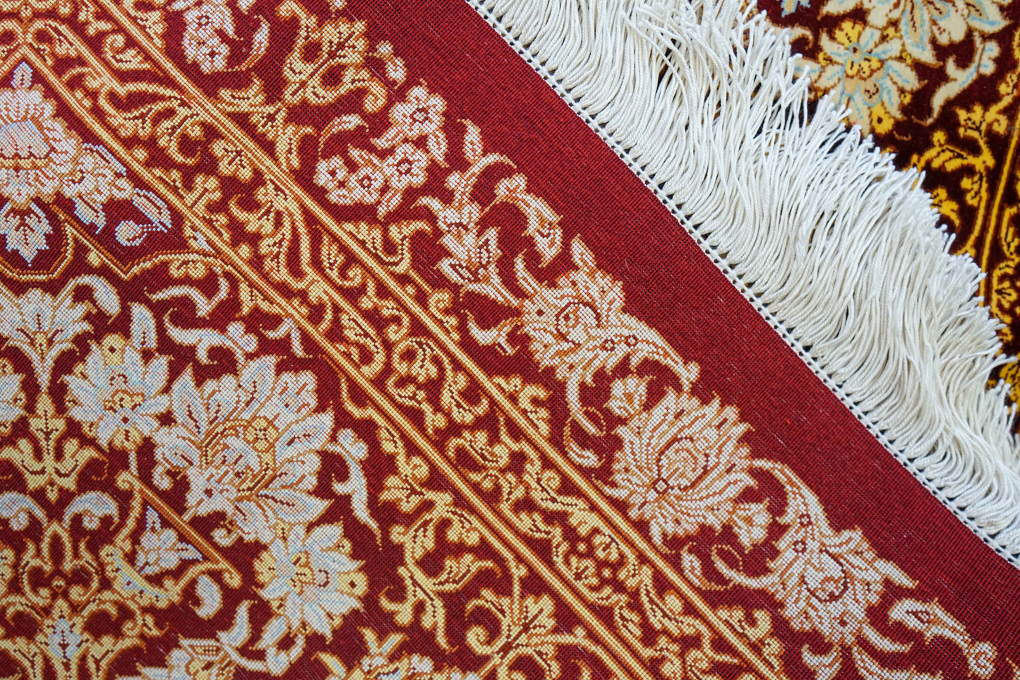 手織りペルシャ絨毯 クム産 アフマディ工房 100％シルク 300×204cm｜総シルク 大判サイズ｜精密メダリオンデザイン