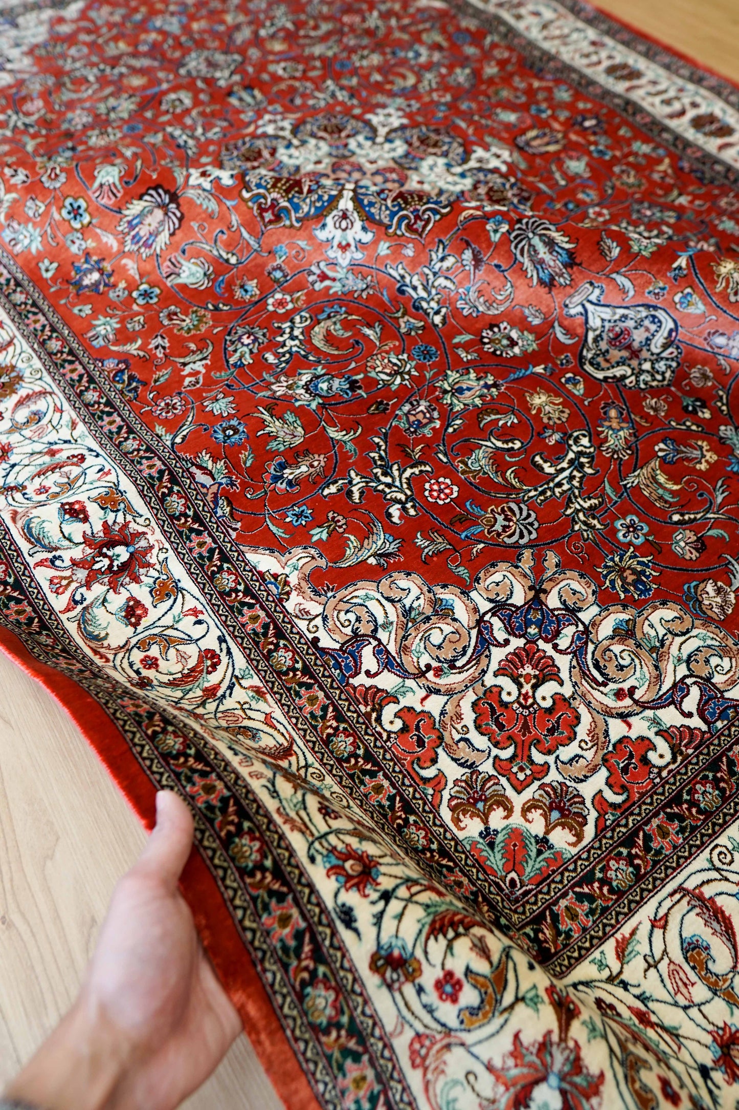 ペルシャ絨毯 クム産 モハマディ工房 シルク100% 197×130cm｜手織り 高密度シルクラグ メダリオンデザイン