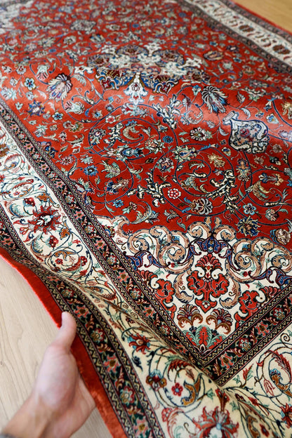 ペルシャ絨毯 クム産 モハマディ工房 シルク100% 197×130cm｜手織り 高密度シルクラグ メダリオンデザイン - Decorworks