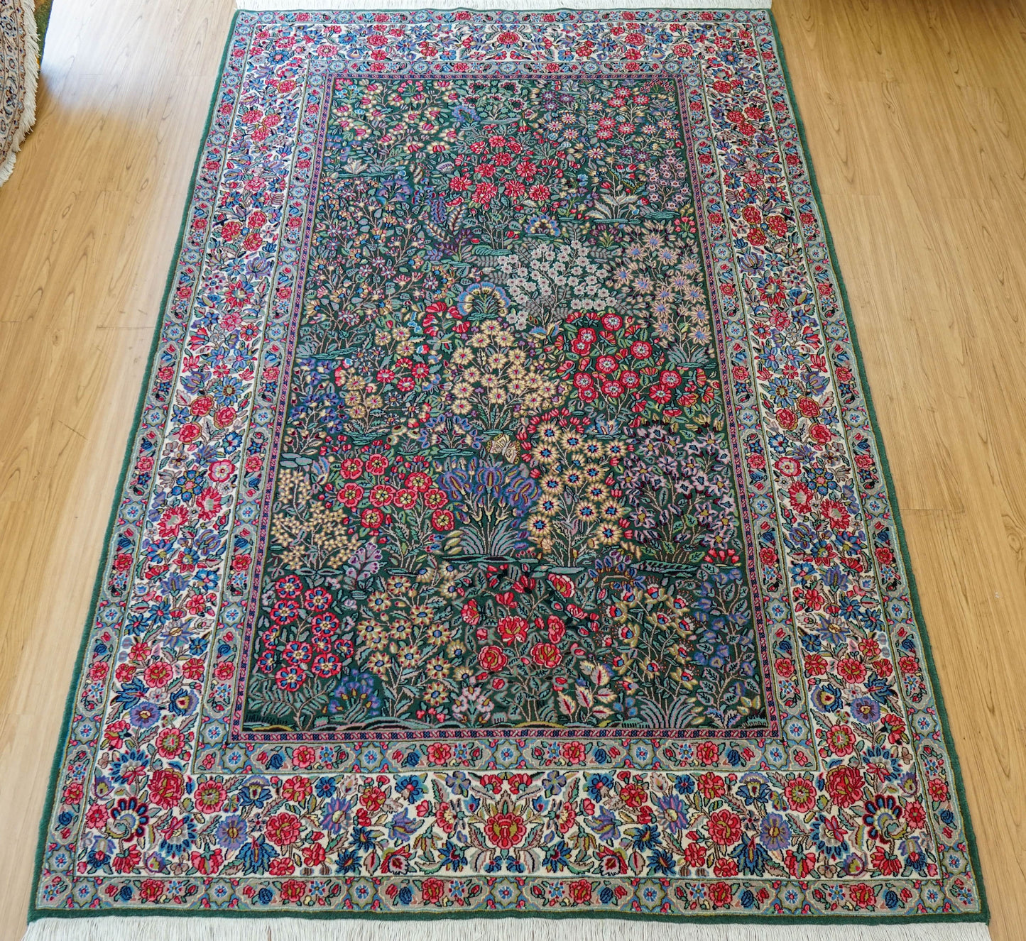  ペルシャ絨毯　ケルマン産  245×155cm　