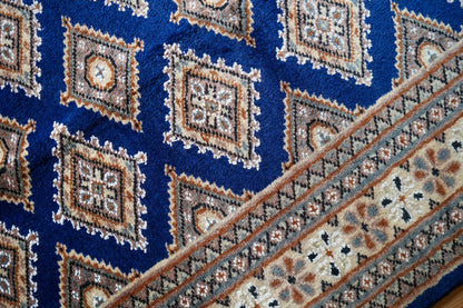  パキスタン手織り絨毯 185×126cm . トライバルラグ