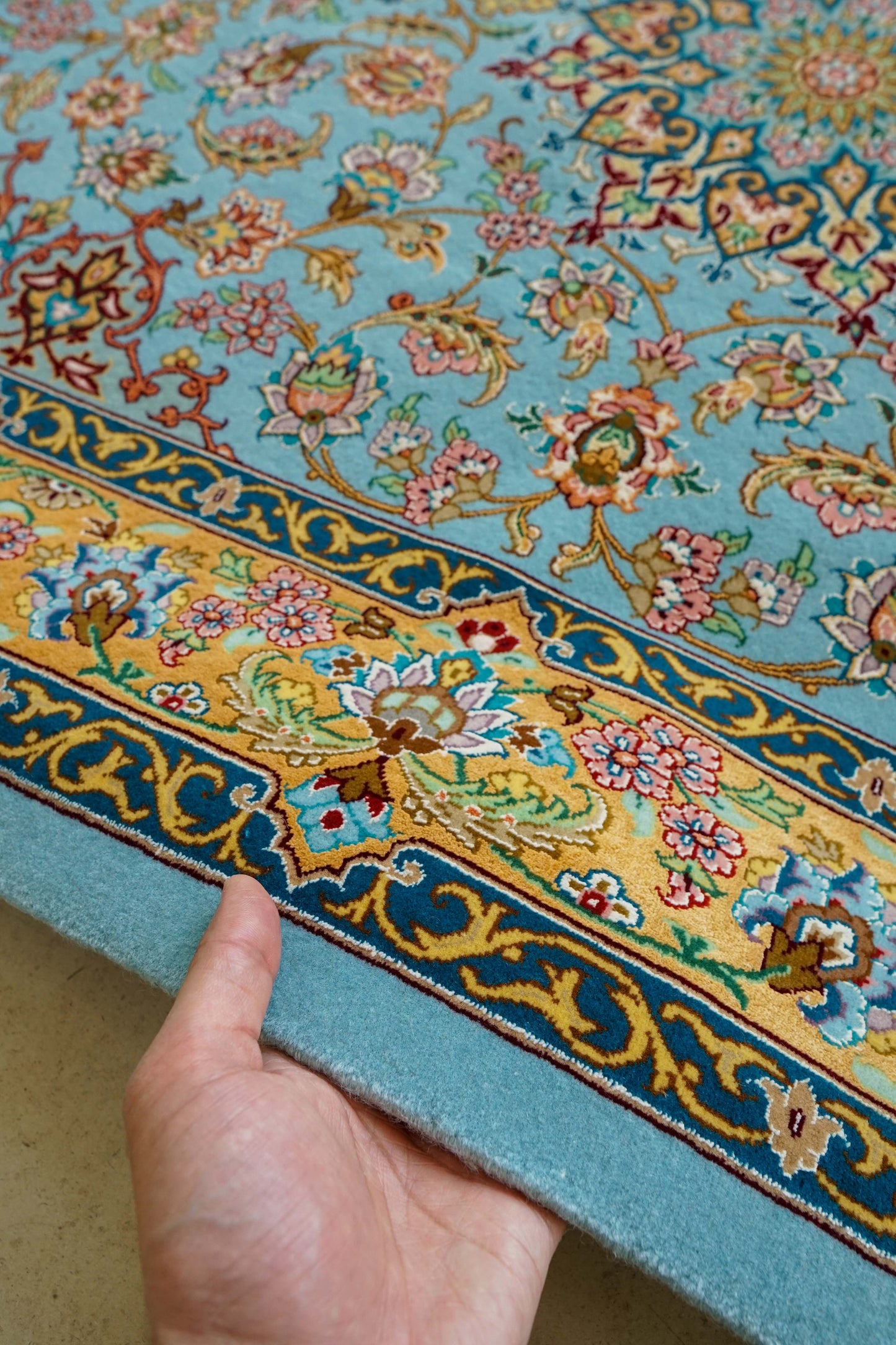  ペルシャ絨毯 イスファハン産 シャーシャハニ工房 約170×115cm｜コルクウールとシルク