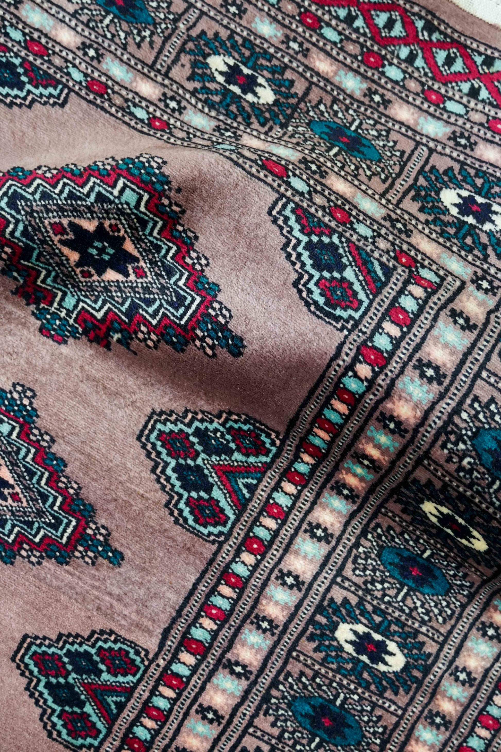  パキスタン手織り絨毯 147×76cm｜ニュージーランド産ウール使用 上質ウーステッドウール トライバルデザイン