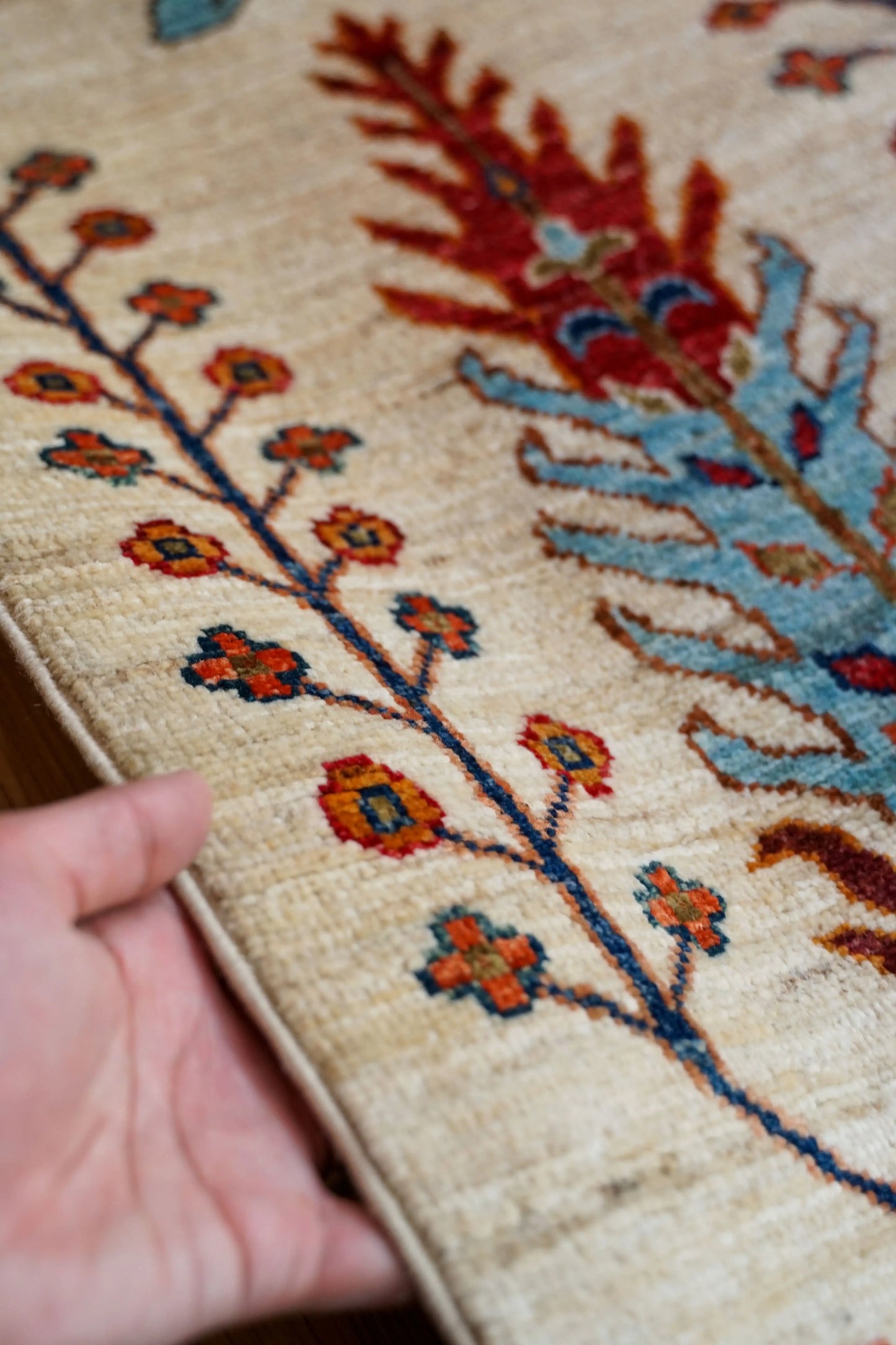  アフガニスタン 手織りガズニギャッベ 203×154cm｜草木染め・生命の木と動物文様