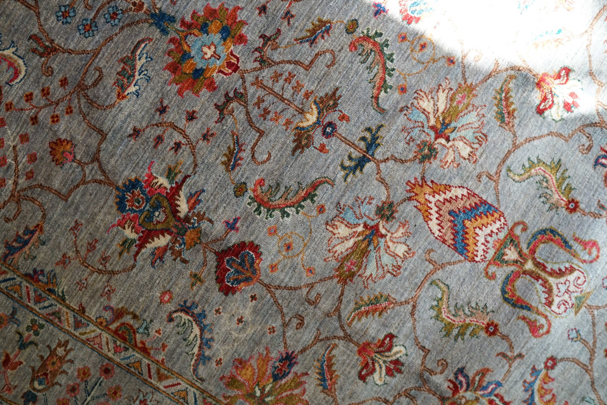  アフガニスタン手織り絨毯 ガズニ  243×176cm｜手紡ぎウール×草木染め