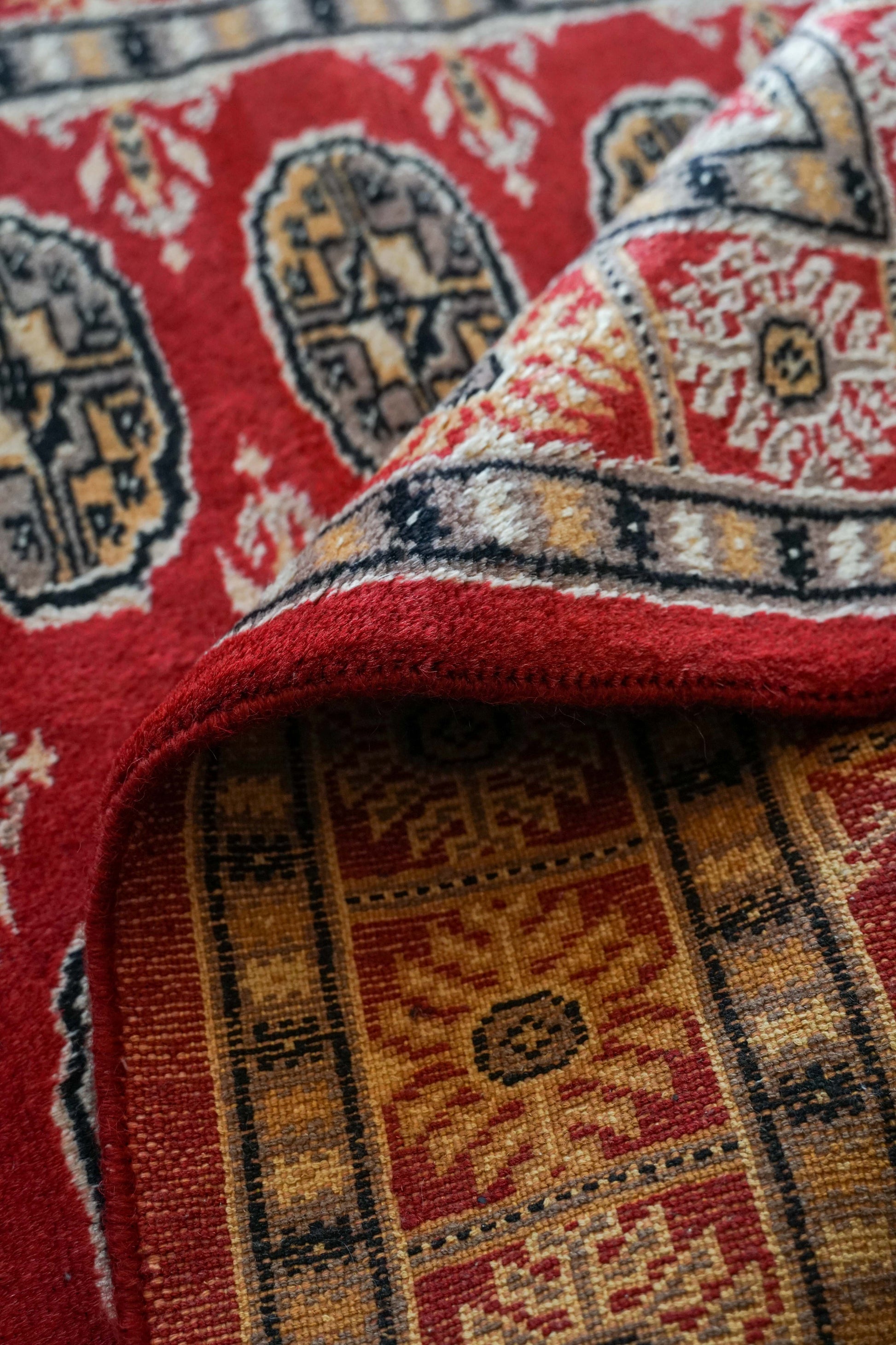  パキスタン手織り絨毯 トルクメンボハラ トライバルラグ 130×80cm