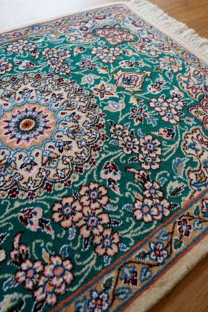  ペルシャ絨毯 ナイン産 手織り 90×63cm｜グリーンメダリオンデザイン 玄関マットサイズ