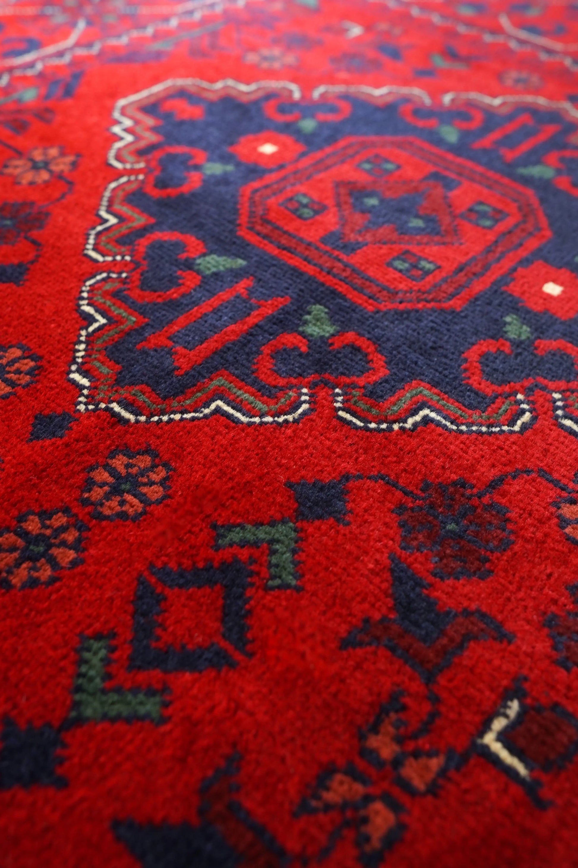 121×83cm アフガニスタン手織り絨毯 カールモハメディ - Decorworks