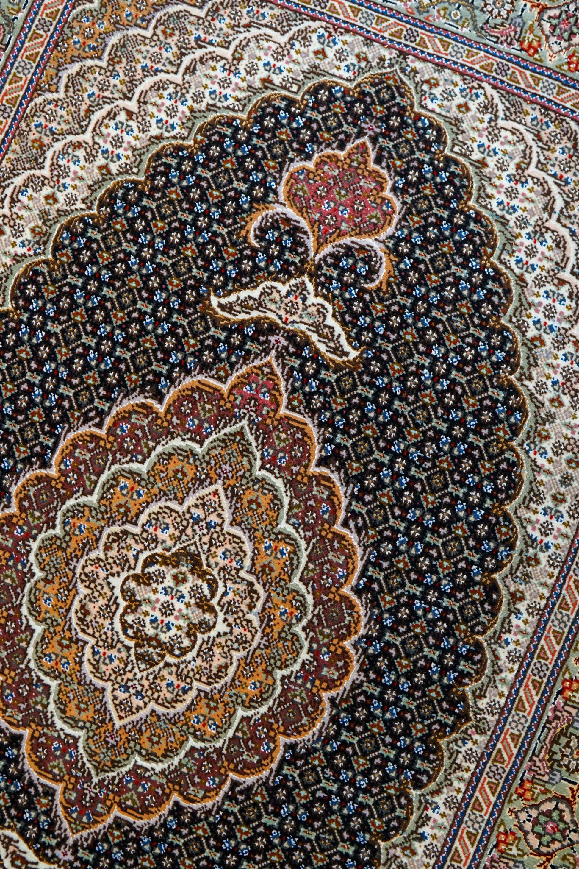  160×104cm 手織り ペルシャ絨毯 タブリーズ