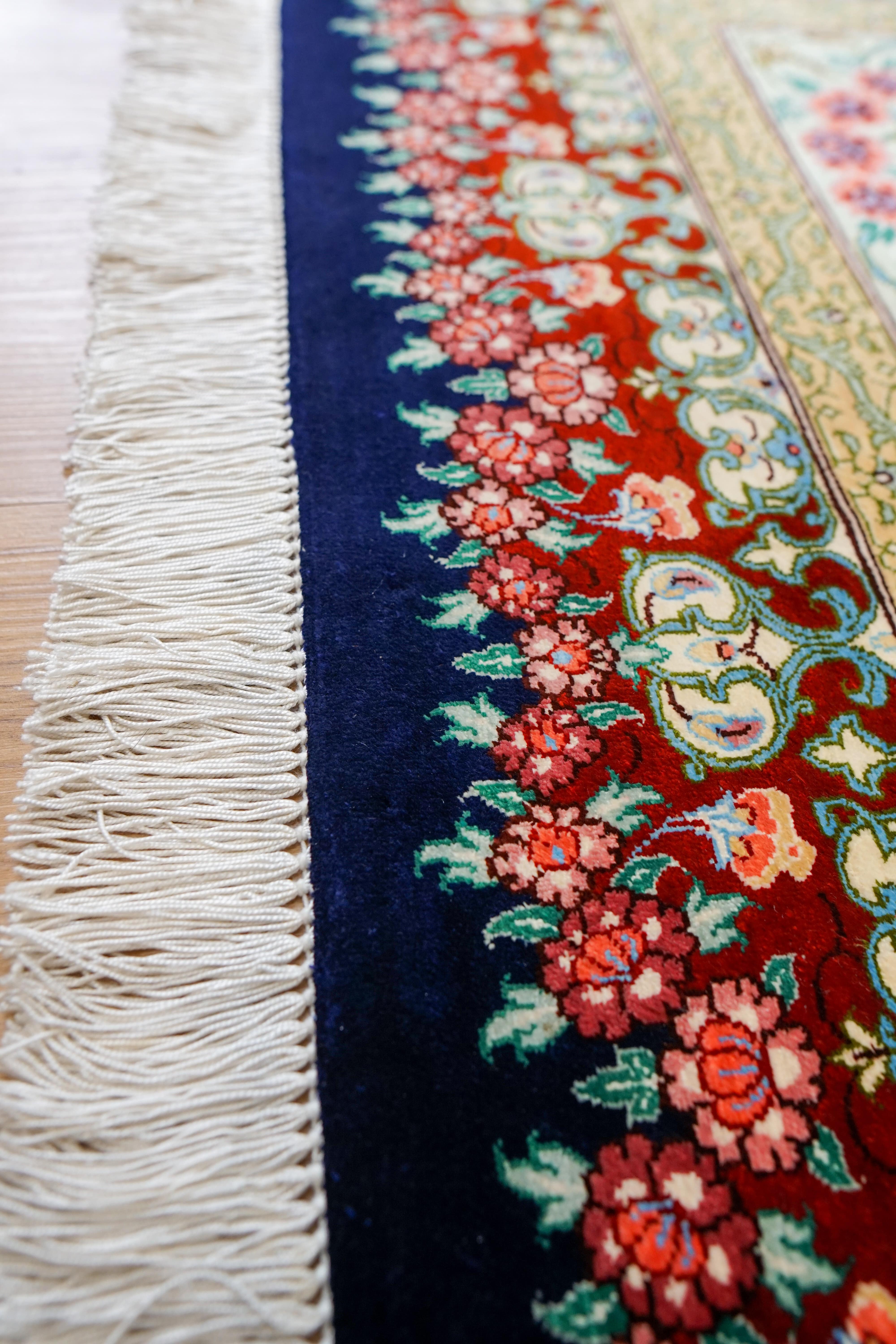 ペルシャ絨毯　クム　GHOM 100%シルク ペルシャ絨毯 クム産 100％シルク 手織り 150×98cm – Decorworks