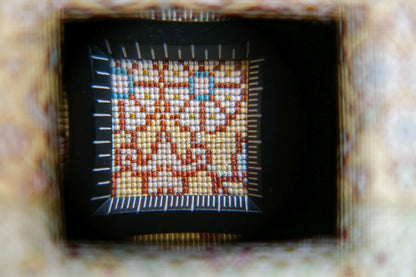  ペルシャ絨毯 クム産 シルク100% 手織りラグ 121×78cm
