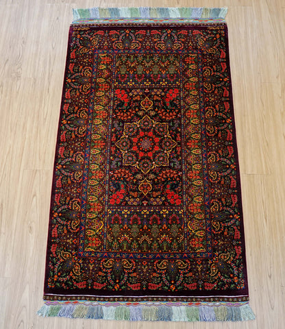  ペルシャ絨毯 クム産 シルク100％ ハジラヒミ工房 130×79cm