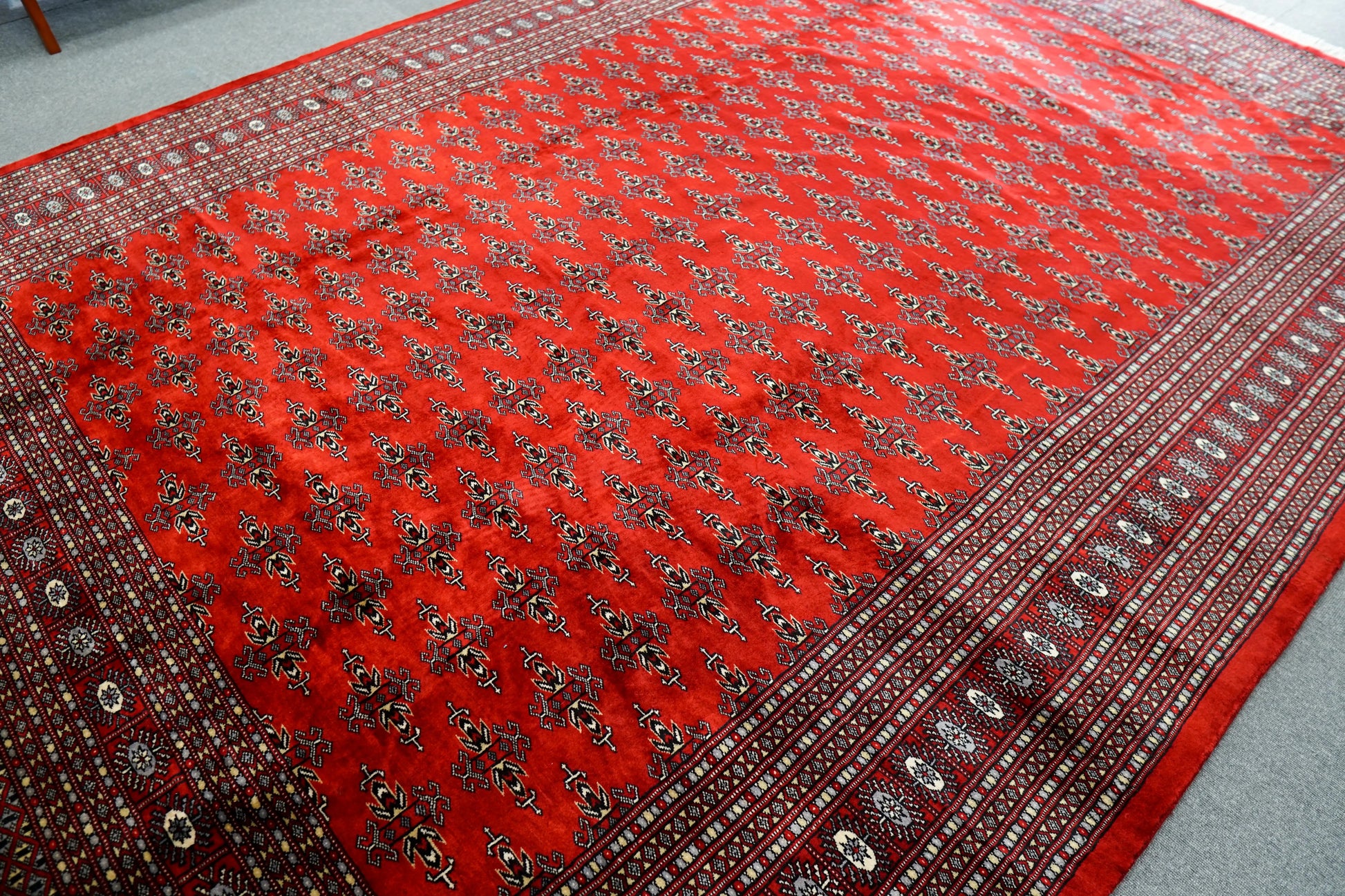 317×253cm  パキスタン手織り絨毯 Decorworks