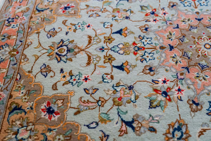 Collection ペルシャ絨毯 カシャーン産 130×85cm ｜ ウールとシルクが織りなす柔らかな光と伝統の花文様