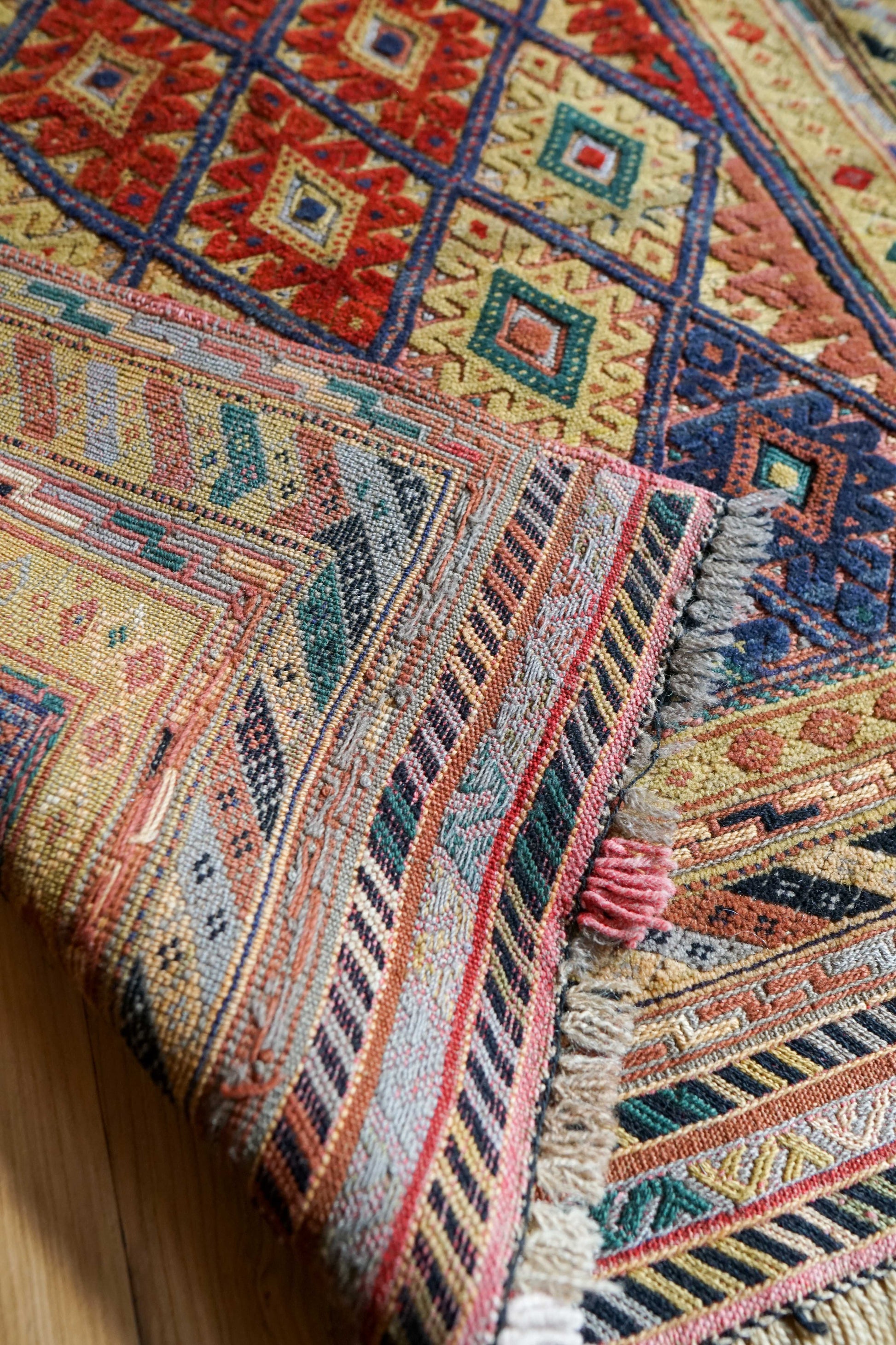  手織り マシュワニ キリム126×93cm　