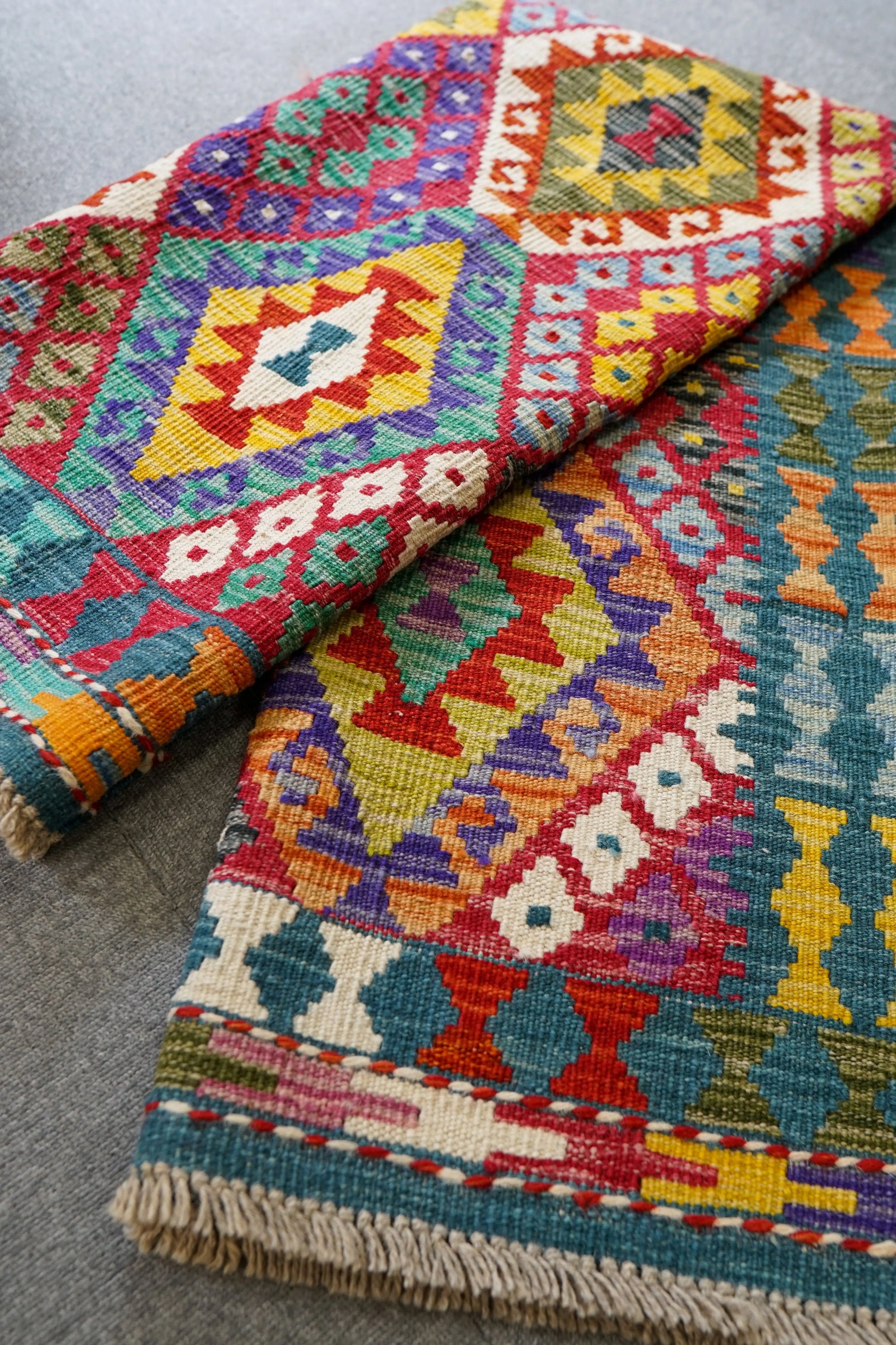 184×128cm　アフガニスタン　手織りキリム　　 Decorworks