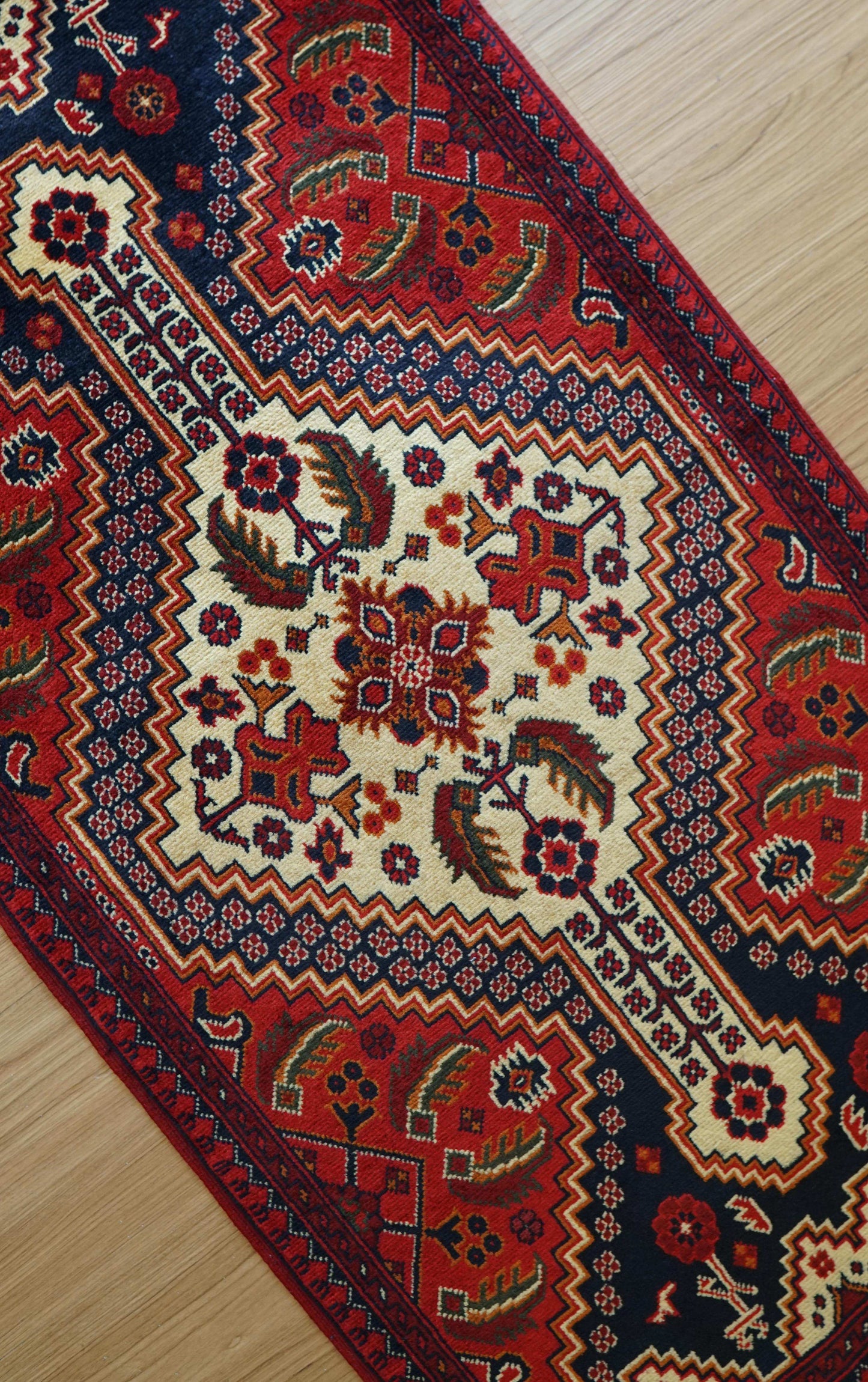  アフガニスタン手織り絨毯 カールモハメディ 105×52cm｜高密度織り・上質ウール トライバルラグ
